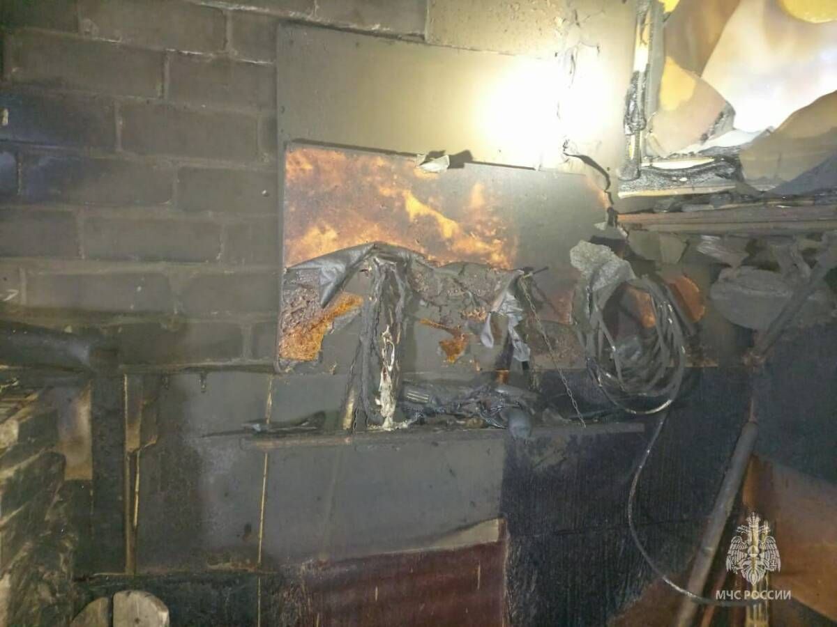 В Елабуге два человека погибли в загоревшемся гараже