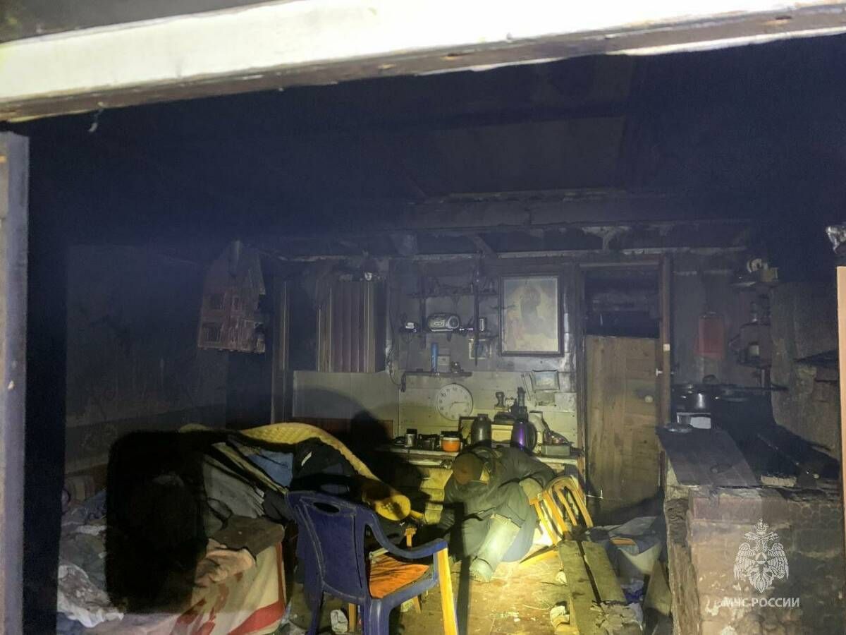 В Елабуге два человека погибли в загоревшемся гараже