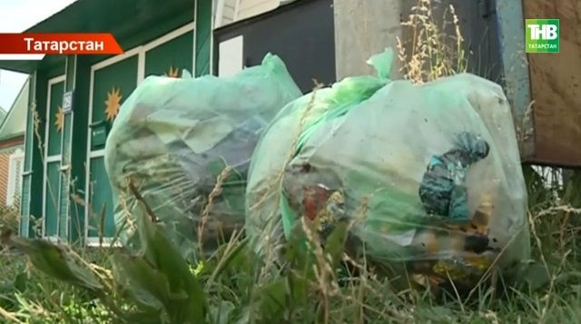 Жители трех сел Зеленодольского района годами получают счета за несуществующий вывоз мусора