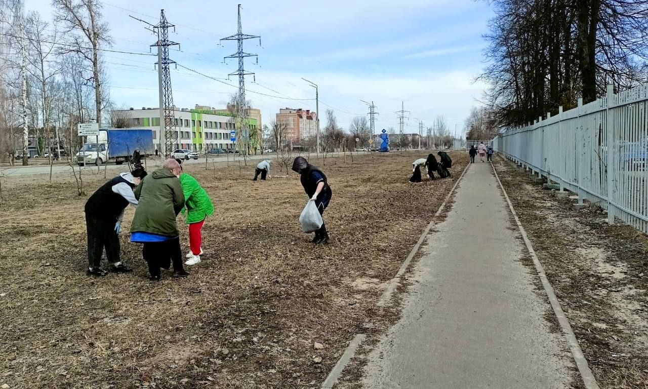 В Зеленодольске прошли первые весенние субботники