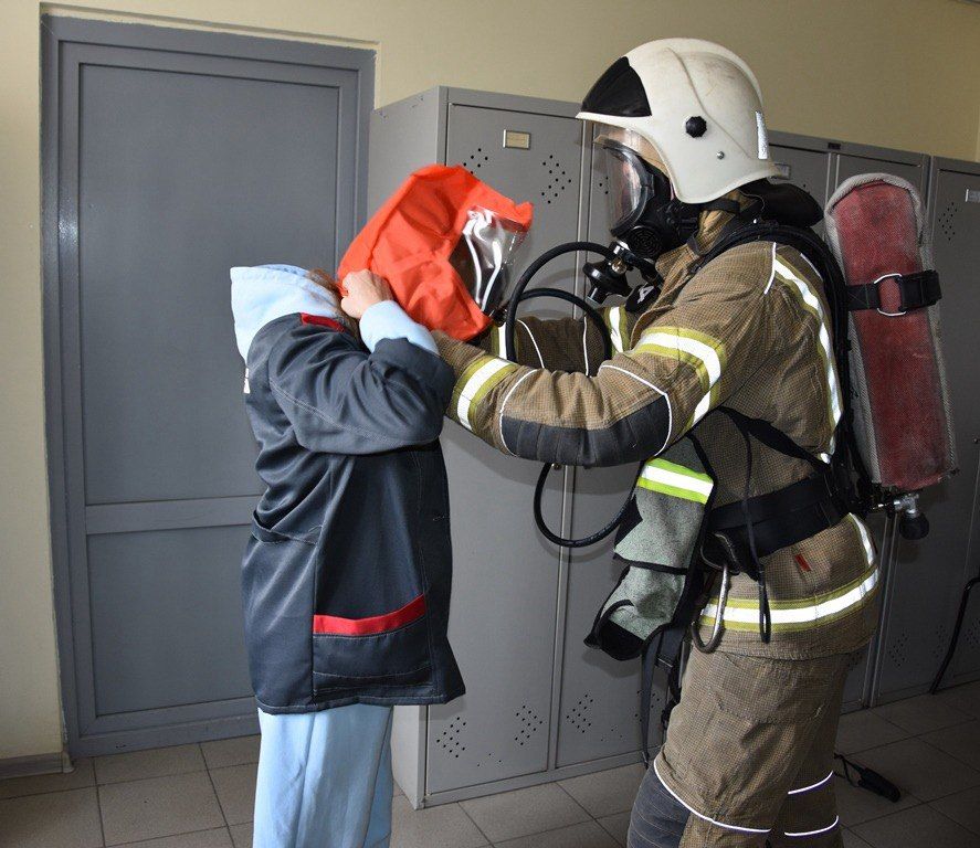 Зеленодольские пожарные провели учения на ПОЗИС