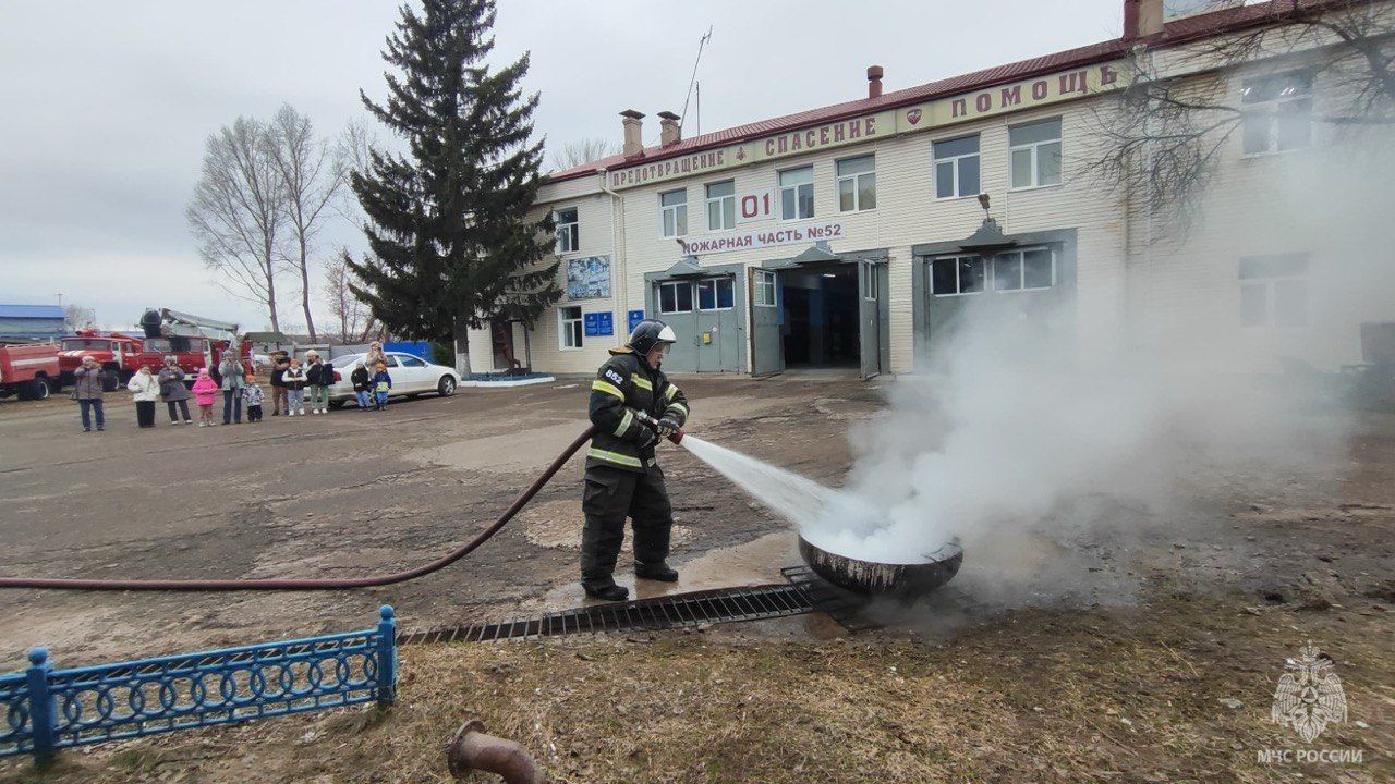 Зеленодольские пожарные пригласили в гости семьи участников СВО