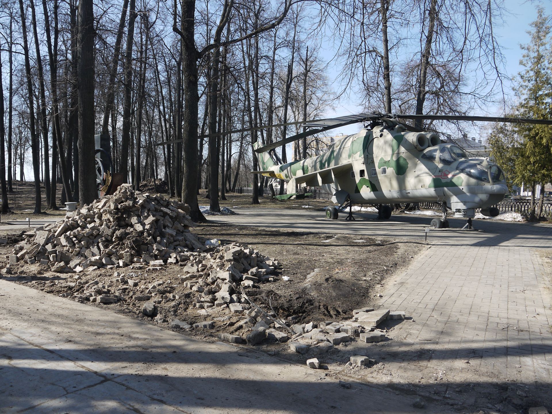 В Зеленодольске проводится реконструкция Парка Победы