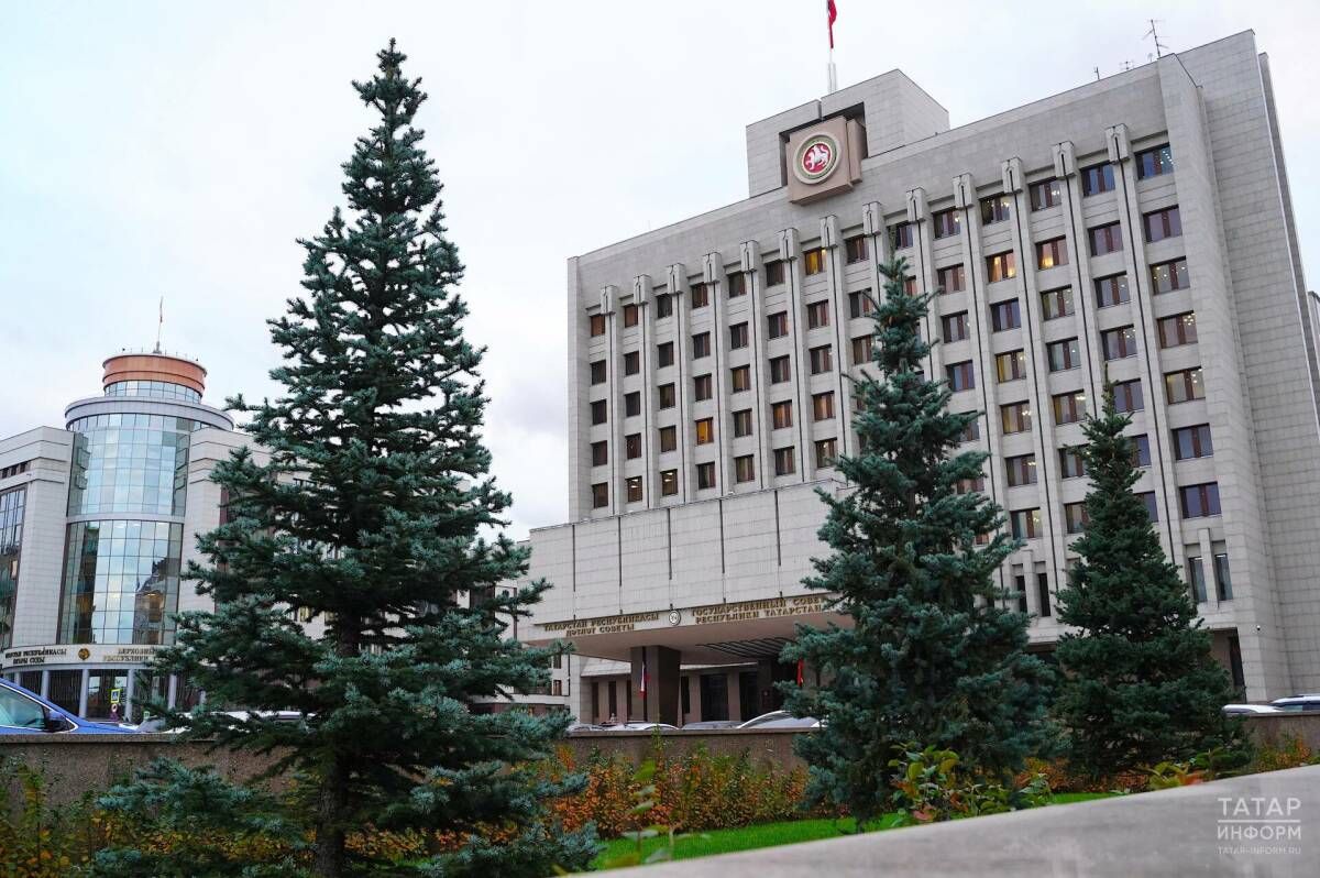 Депутаты Татарстана требуют отменить выступление Ирины Хакамады в Казани