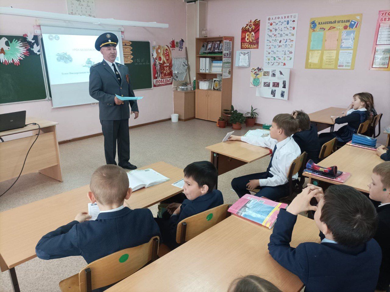 Урок безопасности на тему «Квадроциклы и багги» прошел в школе № 17