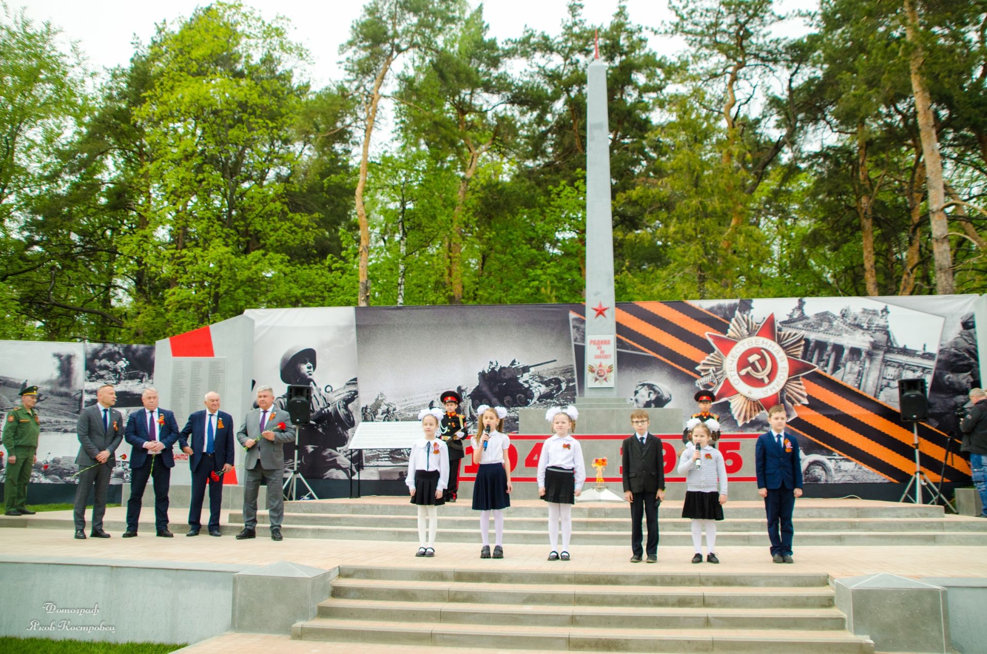 В преддверии 9 мая обновили обелиск Победы в посёлке Васильево