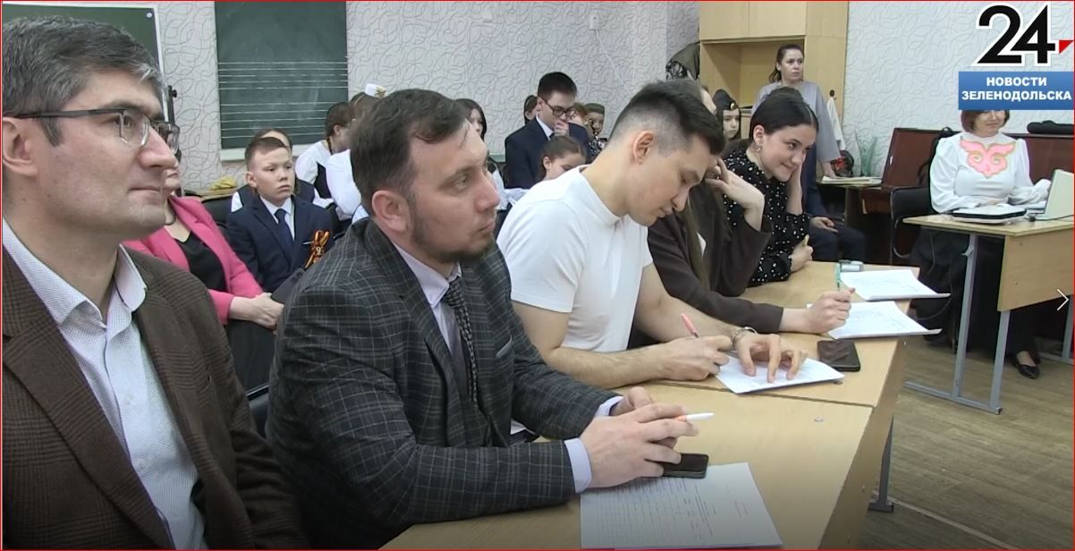 Муниципальный тур конкурса чтецов имени Габдуллы Тукая прошел в Айшинской гимназии