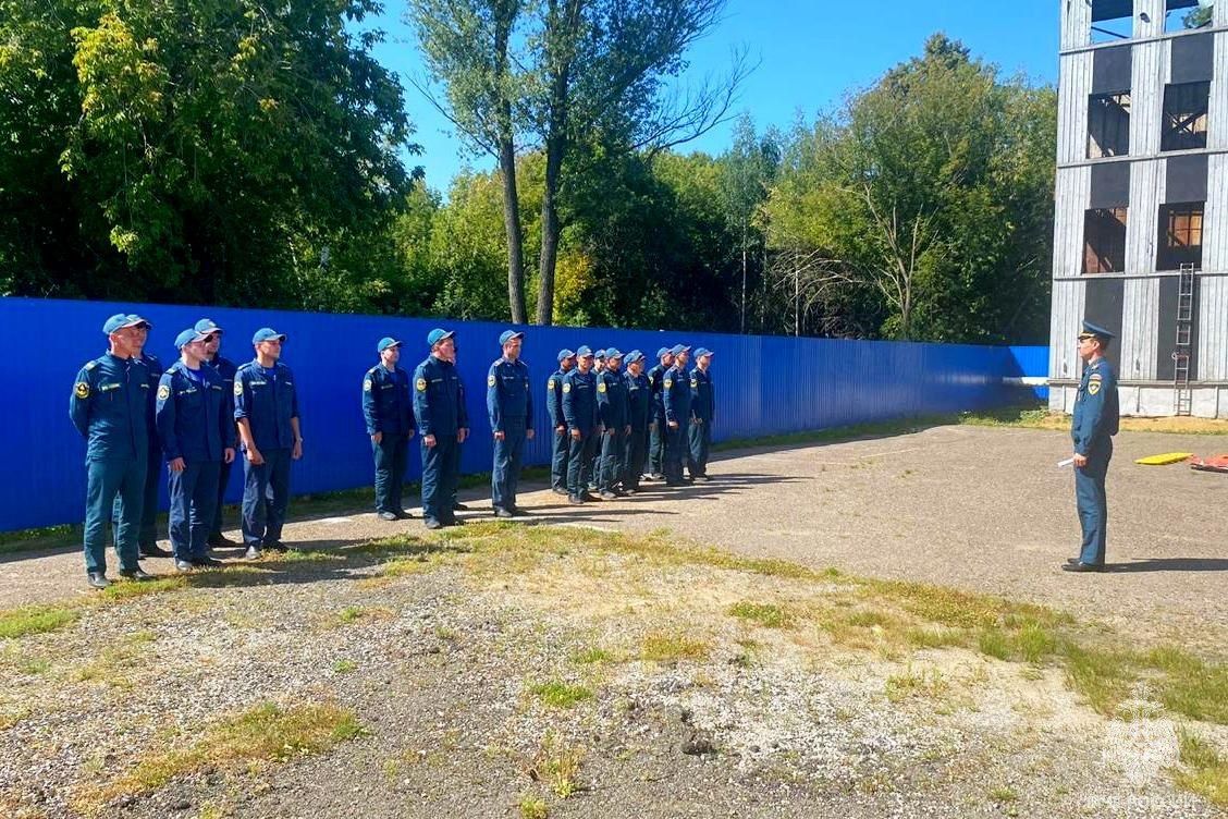 В Зеленодольске пожарные провели соревнования по боевому развертыванию