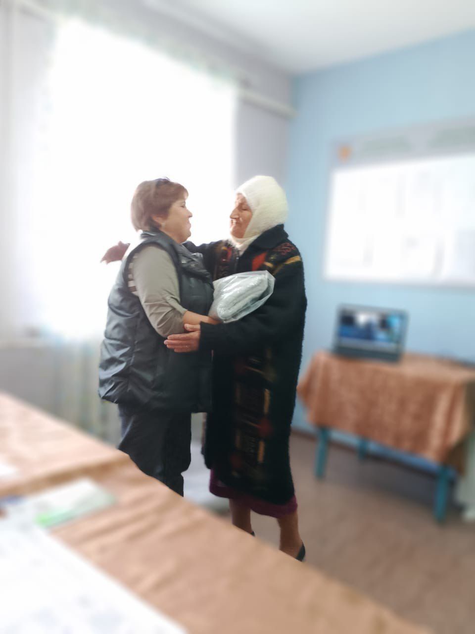 84-летняя Разия Ибрагимова, жительница села Русское Азелеево, пришла на выборы в свой день рождения