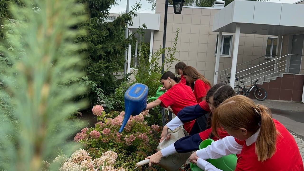 Зеленодольские лицеисты-активисты «Движения Первых» приняли участие во Всероссийской акции «Капля жизни»