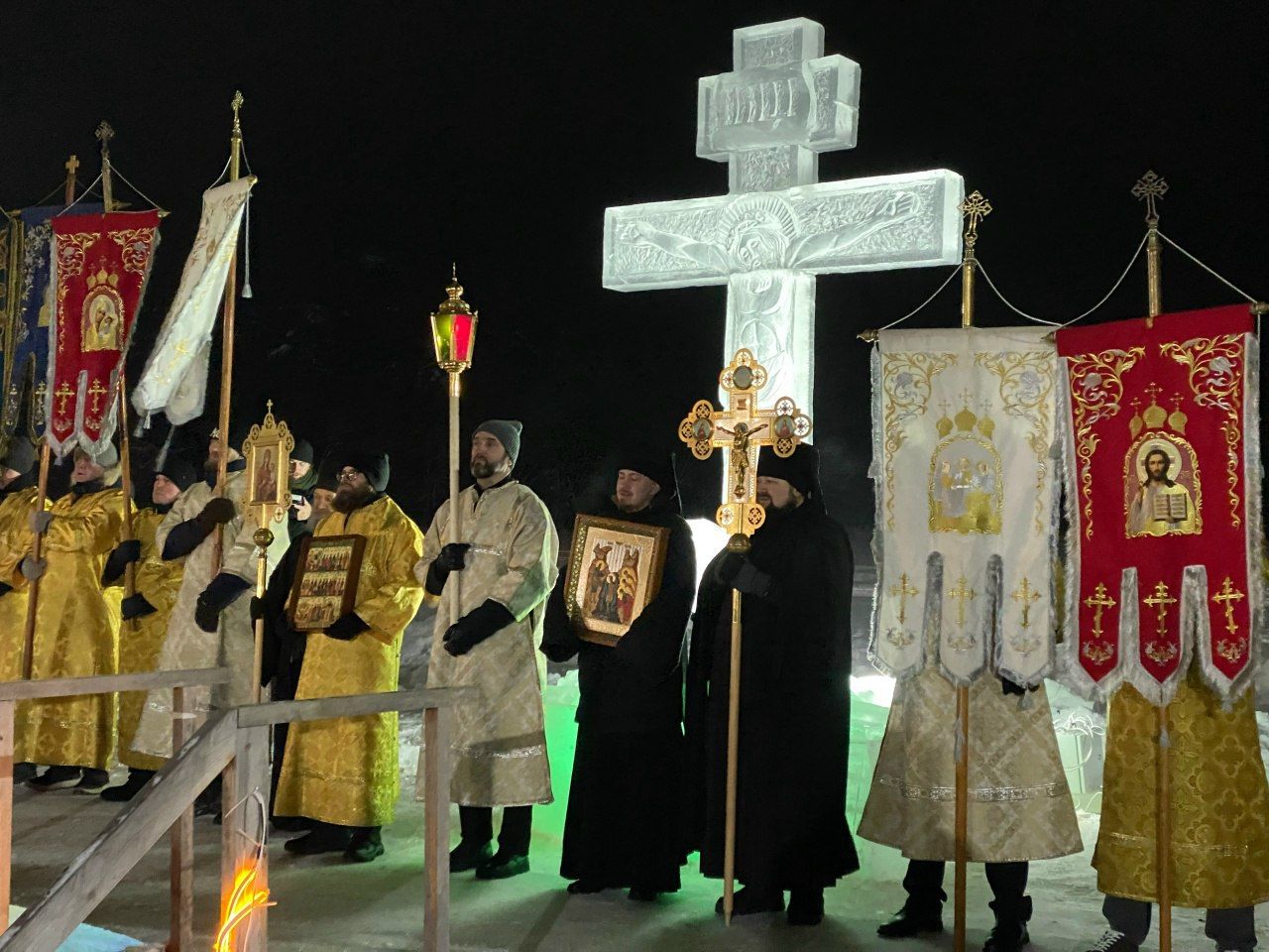 На льду Раифского озера прошёл молебен