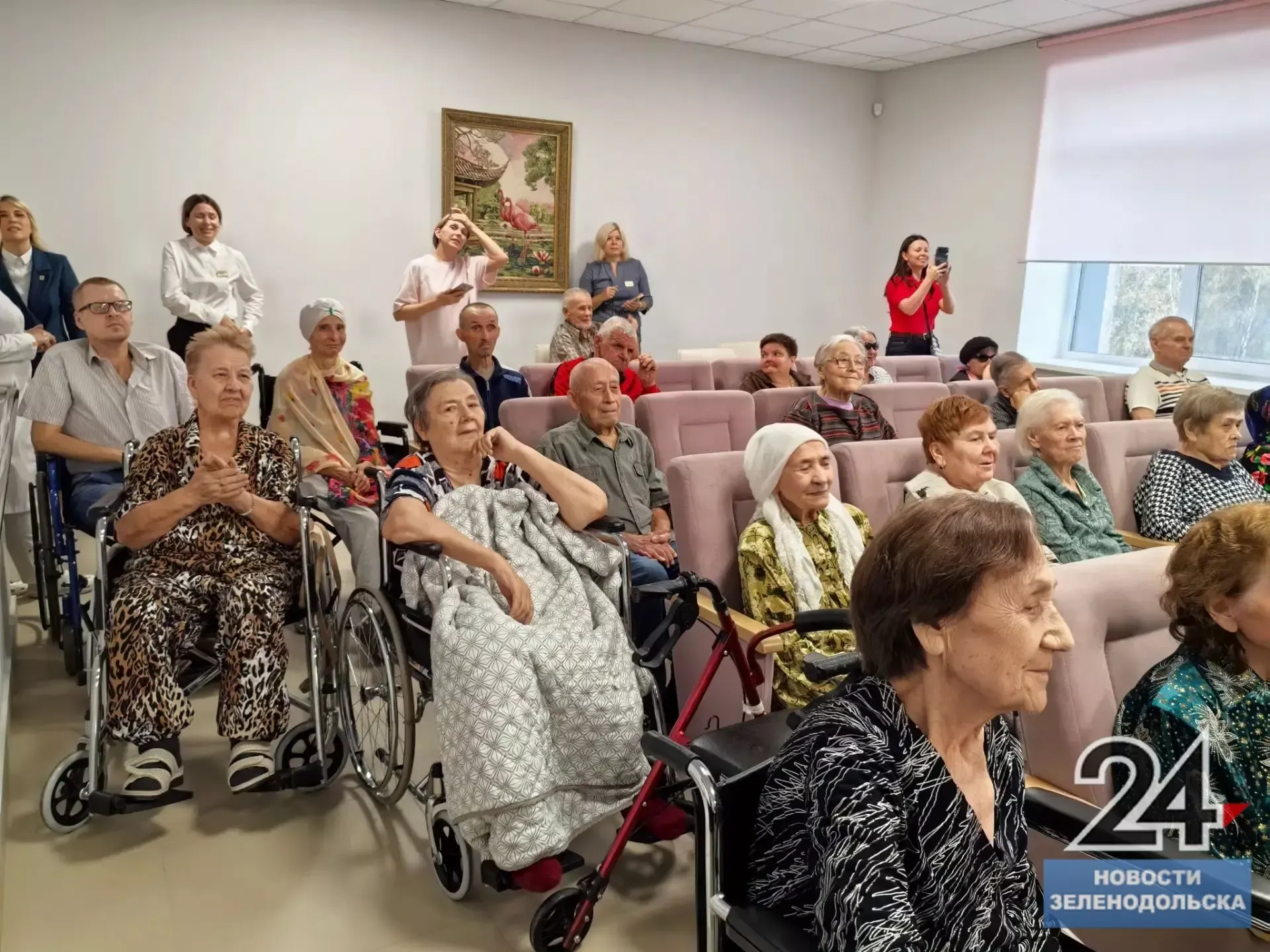 Эльмира Зарипова посетила Зеленодольский дом-интернат