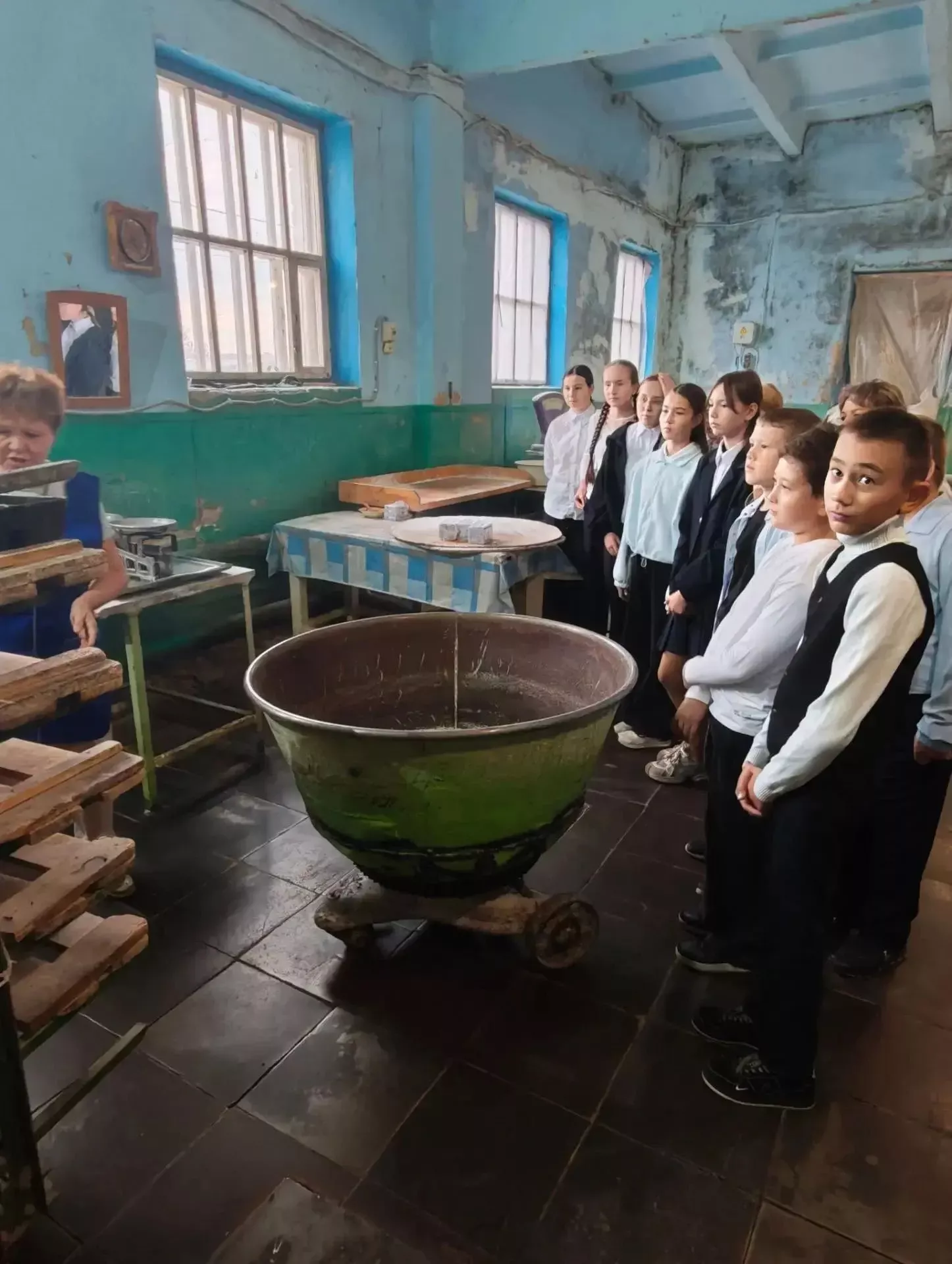 В Международный день хлеба школьники побывали в пекарне