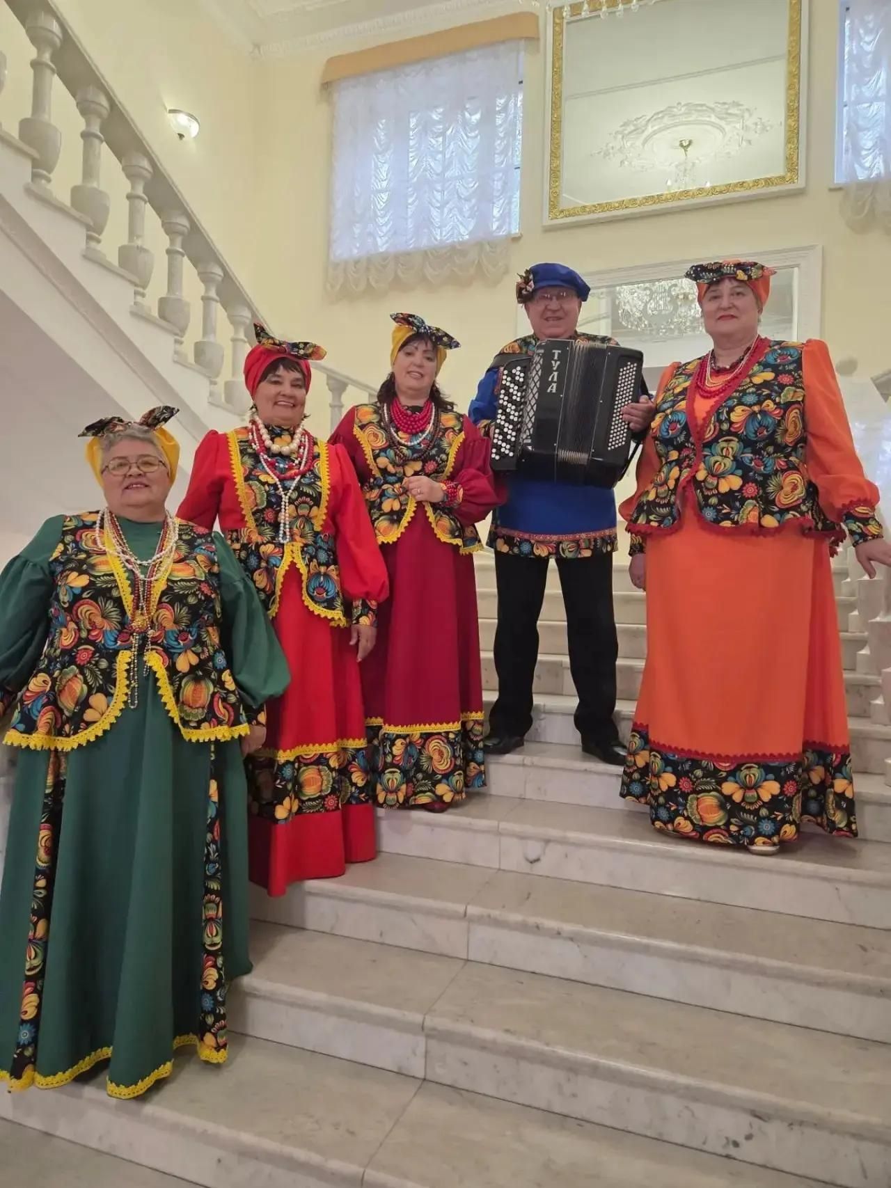 Ансамбль «Кумушки» выступил в Казанской филармонии