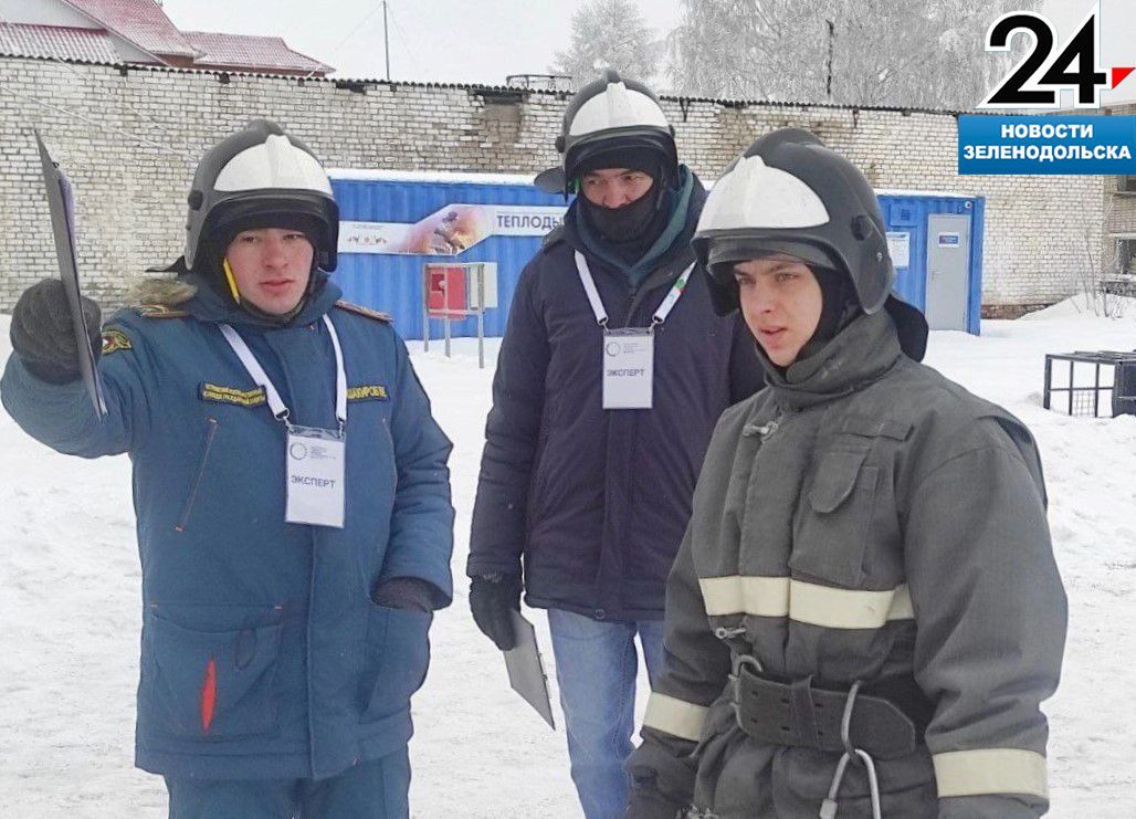 19-летний будущий пожарный из Зеленодольска, не раздумывая, бросился помогать семье, пострадавшей в ДТП