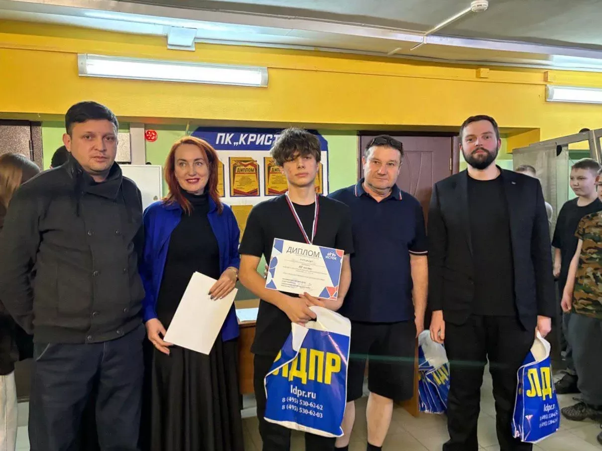 В Зеленодольске прошли соревнования по пауэрлифтингу