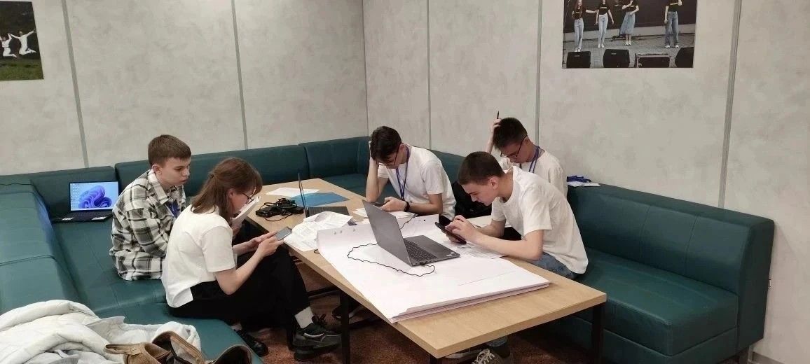 Инженерная элита Зеленодольска: триумф школьников на Всероссийских соревнованиях в Санкт-Петербурге