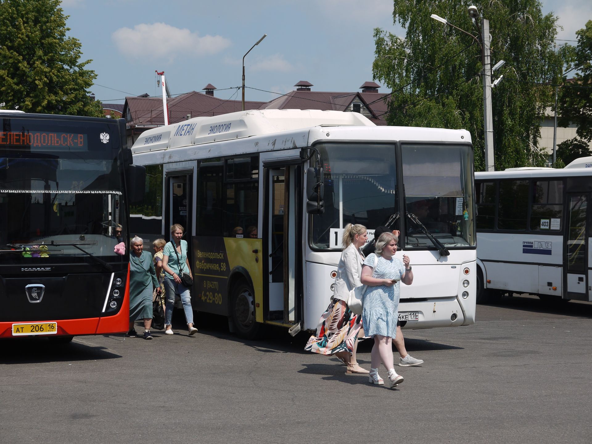 Действуют ли льготные студенческие проездные летом в автобусах Зеленодольска и как решают проблему подростков-«зайцев»