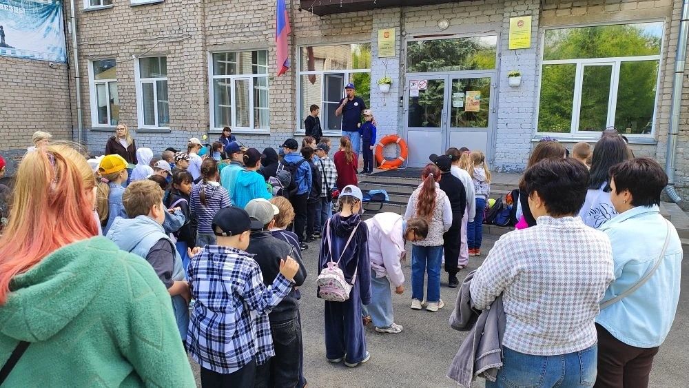 Сотрудники ГИМС и добровольцы ОСВОД напомнили детям о правилах безопасности на воде