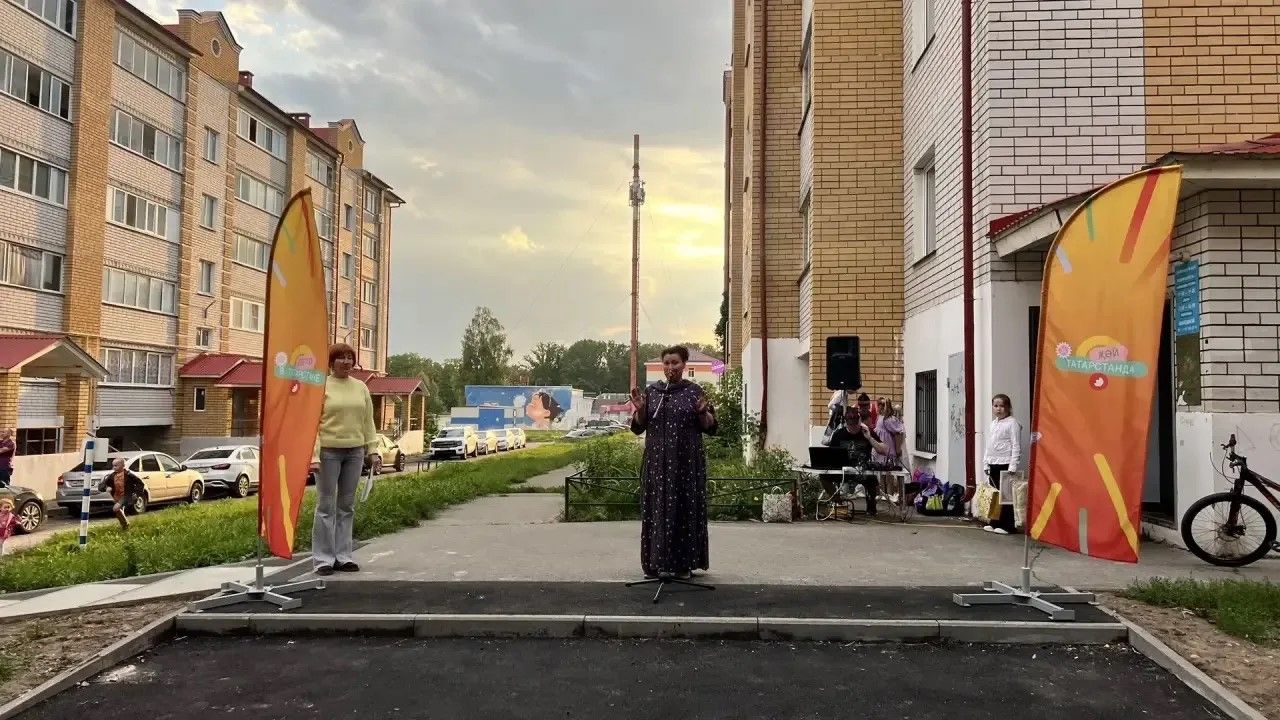 Во двое дома по улице Стахановской в Васильево  прошёл день двора