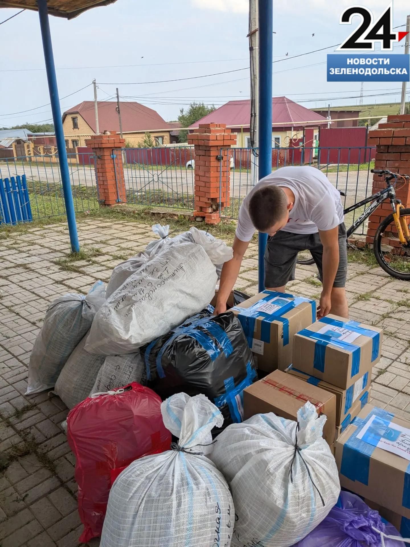 Нурлатский штаб волонтеров «Надежда» отправил на фронт 140-ю партию гуманитарной помощи