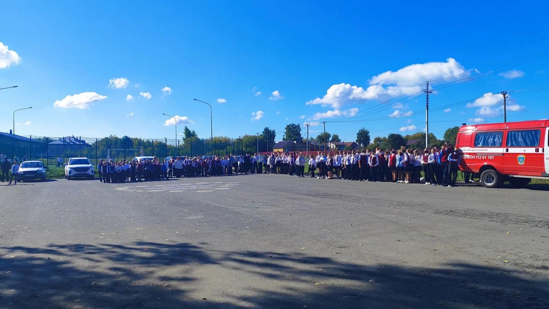 В Свияжской школе отработали экстренную эвакуацию в случае пожара