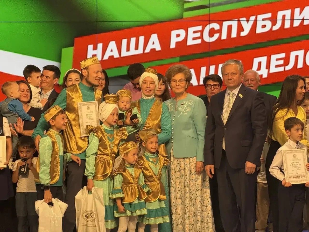 Семья Нуруллиных — финалисты Республиканского конкурса видеороликов «Всей семьёй на выборы»