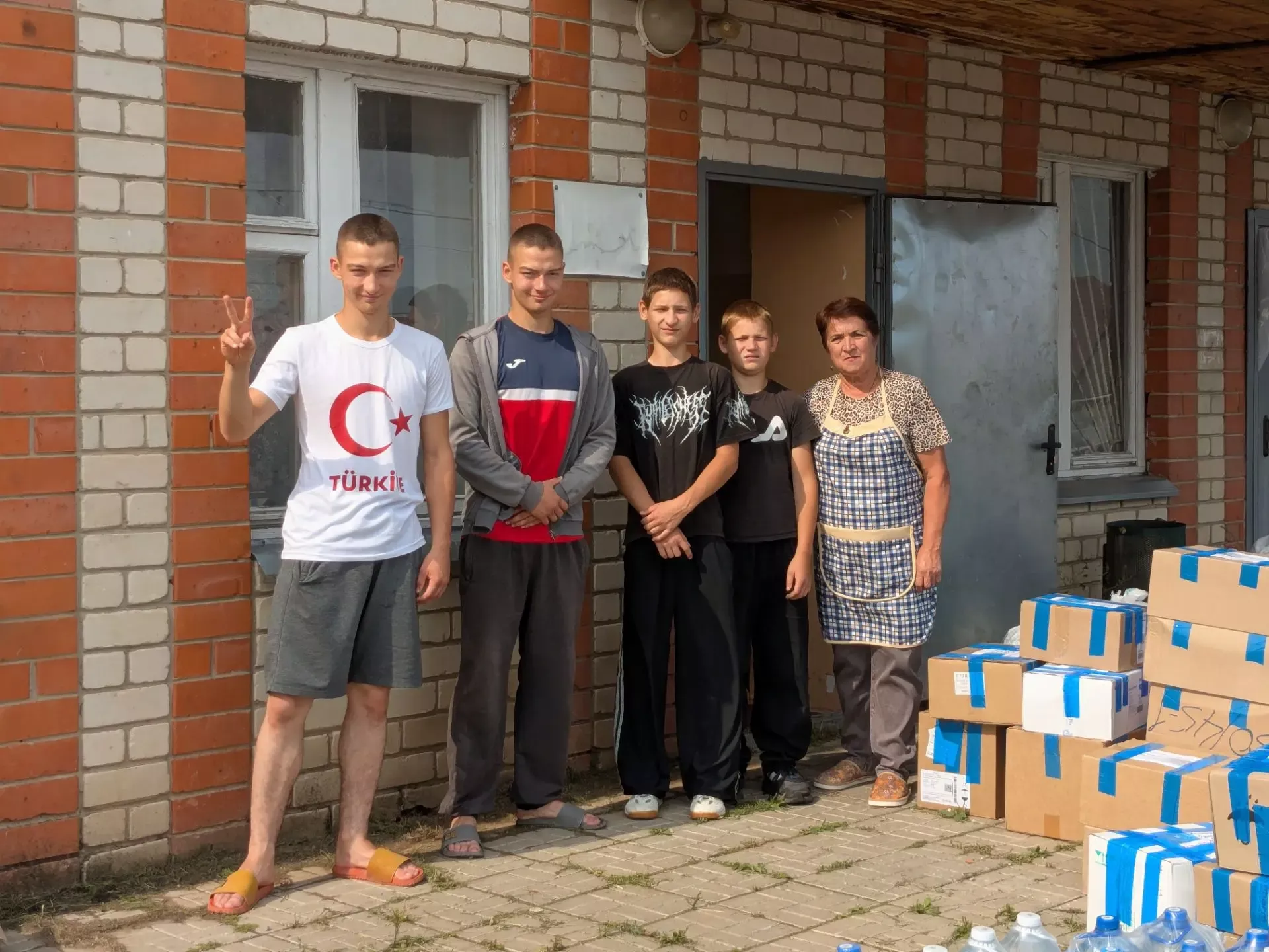 142-я партия гуманитарной помощи отправлена на фронт из села Нурлаты