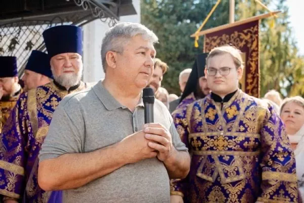 Митрополит Кирилл возглавил престольный праздник в храме поселка Васильево
