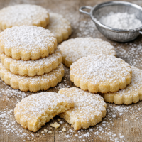 Секрет хрустящего печенья на сметане без яиц (всего 10 минут в духовке)