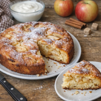Секрет нежного яблочного пирога: греческий йогурт вместо кефира