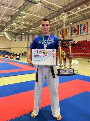 Зеленодолец Борис Матвеев — победитель Кубка по каратэ