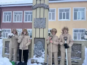 Юнармейцы из Васильево приняли участие в благоустройстве памятника «Всем, ковавшим победу!»