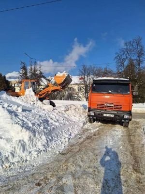 Более 1985 кубометров снега вывезли с улиц Зеленодольска за 5 дней февраля