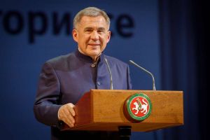 Раис Татарстана Рустам Минниханов опубликовал поздравление с Днем Государственного герба республики