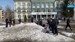 Школьники Зеленодольска присоединяются к санитарному двухмесячнику