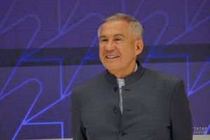 Раис РТ Рустам Минниханов опубликовал поздравление с Днем космонавтики