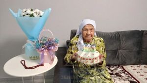 Жители с. Осиново Зеленодольского района поздравили Назагат Каримову со 103-летием