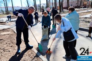 «Мы — одна команда!»: на улицах Зеленодольска наводят чистоту