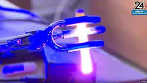 Педагоги КФУ показали ученикам зеленодольских школ опыты со сверхнизкими температурами и радиоволнами