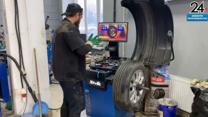 Эксперты рассказали, при какой температуре менять зимние шины