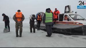 Сотрудники МЧС Зеленодольска провели рейды по местам массового скопления рыбаков на льду