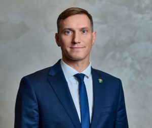С Днём радио и связи поздравляет министр цифрового развития государственного управления, информационных технологий и связи РТ Илья Начвин