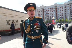 Герой России Александр Лапин почтил память фронтовиков и рассказал о семейной истории