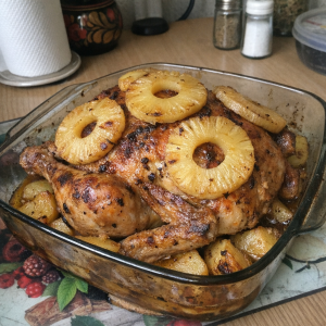 Курица, запеченная с ананасом: съедают до последнего кусочка
