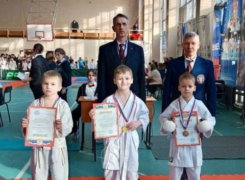 Зеленодольские юные каратисты на турнире в Йошкар-Оле вышли в финал и заняли все призовые места