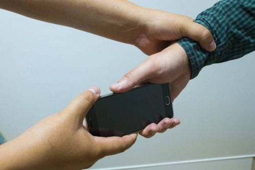 Зеленодольские оперативники задержали подозреваемого в грабеже