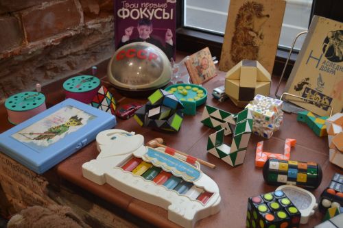 Рок-н-ролл с ностальгией. О чем вспоминает 7 ноября директор казанского Музея соцбыта Рустем Валиахметов