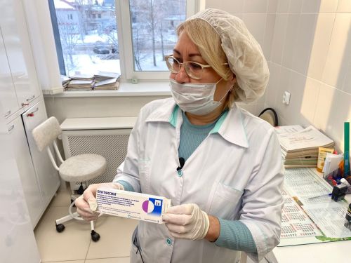 Сильнейший кашель приступами до рвоты, который мешает дышать, спать и есть, одолел жителей Зеленодольска