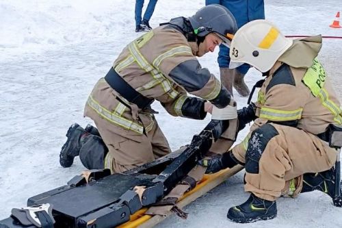 Команда ПСЧ-53 стала победителем соревнований по проведению аварийно-спасательных работ при ДТП